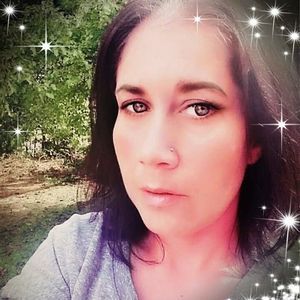 Meet your Posher, Angie
